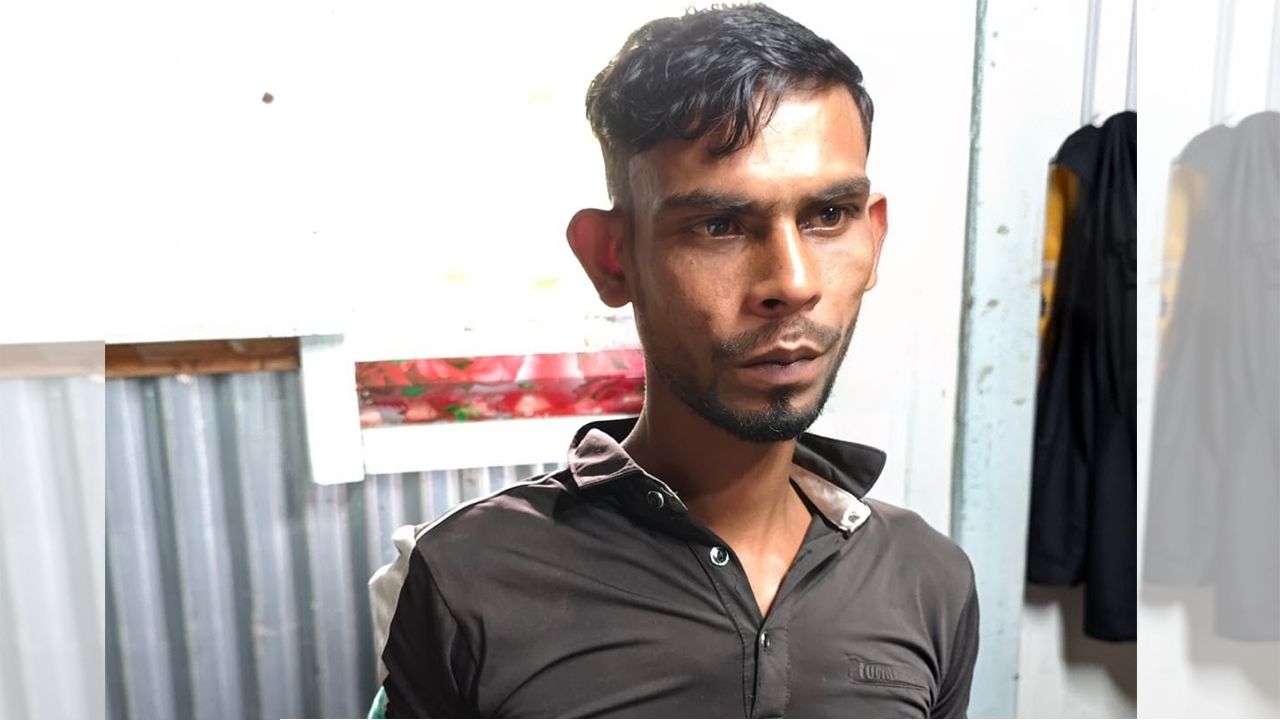 ইটনায় মাদ্রাসায় চুরি করতে গিয়ে যুবক আটক, থানায় হস্তান্তর
