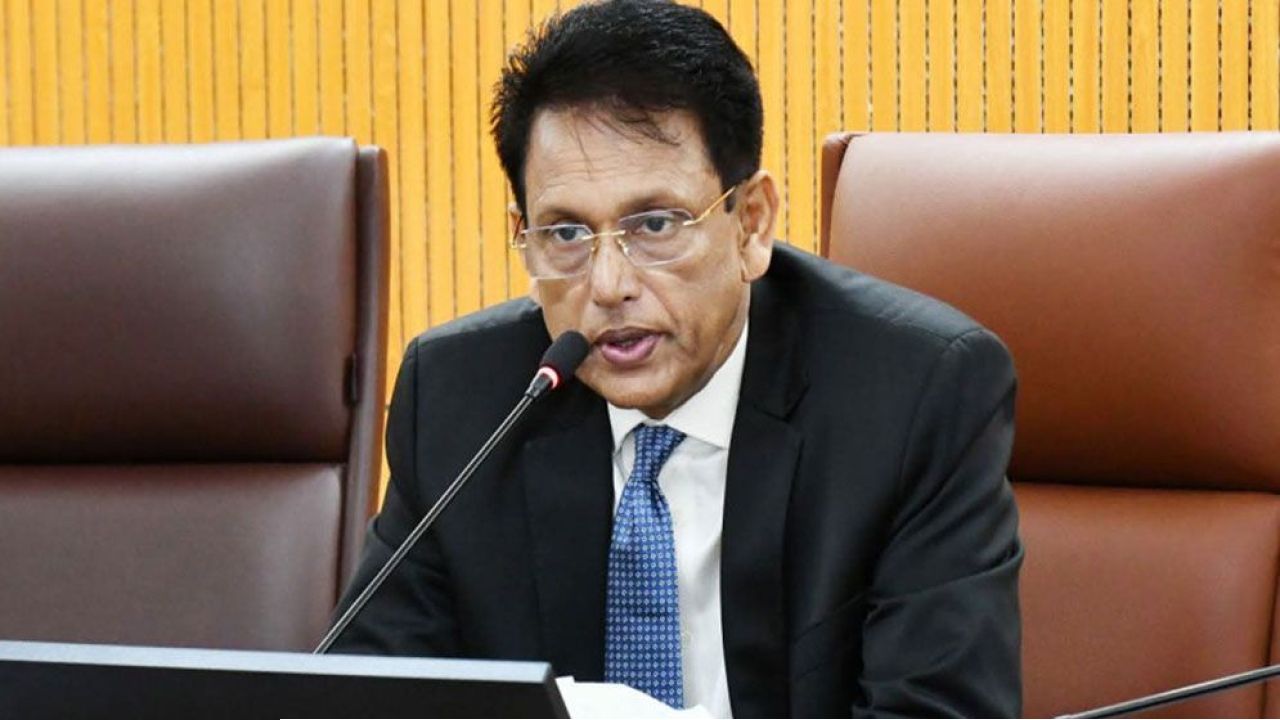 "শিক্ষার্থীরা শিক্ষামন্ত্রীর পদত্যাগ দাবি করছেন। আপনি কি তাদের এই দাবির সঙ্গে একমত?"